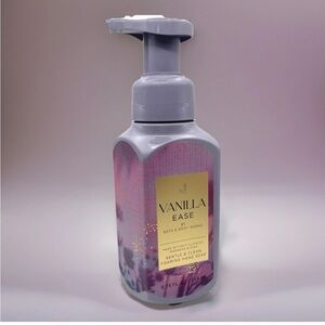 Bath & Body Works Foaming Hand Soap- Vanilla Ease (8.75 fl oz)